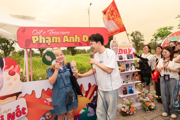 Ca sĩ Phạm Anh Duy và FC Oil lan tỏa yêu thương qua dự án “Nụ cười ở lại” ảnh 16
