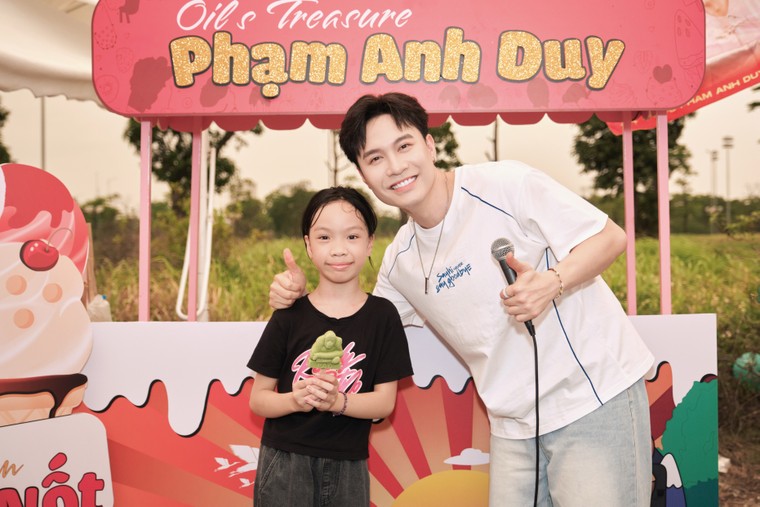 Ca sĩ Phạm Anh Duy và FC Oil lan tỏa yêu thương qua dự án “Nụ cười ở lại” ảnh 19