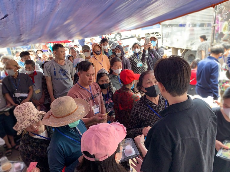 Ca sĩ Phạm Anh Duy và FC Oil lan tỏa yêu thương qua dự án “Nụ cười ở lại” ảnh 11