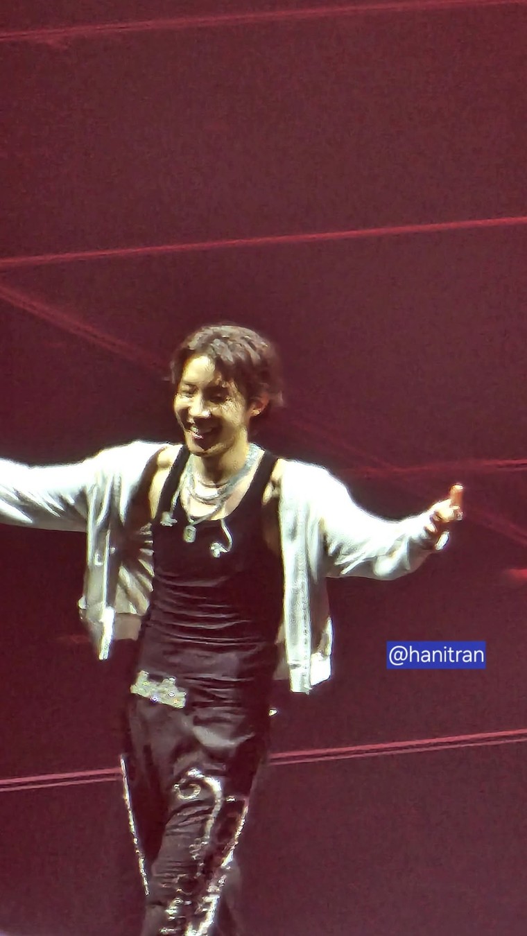 Chuỗi ảnh concert "Hope on the stage" tại Bangkok của BTS j-hope: Một hành trình cảm xúc rực rỡ ảnh 10