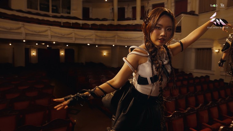 Khám phá MV "THE REAL AURA": Sức hút thị giác mới - Dàn Anh Trai tiếp sức thí sinh "Say Hi" mùa mới ảnh 4