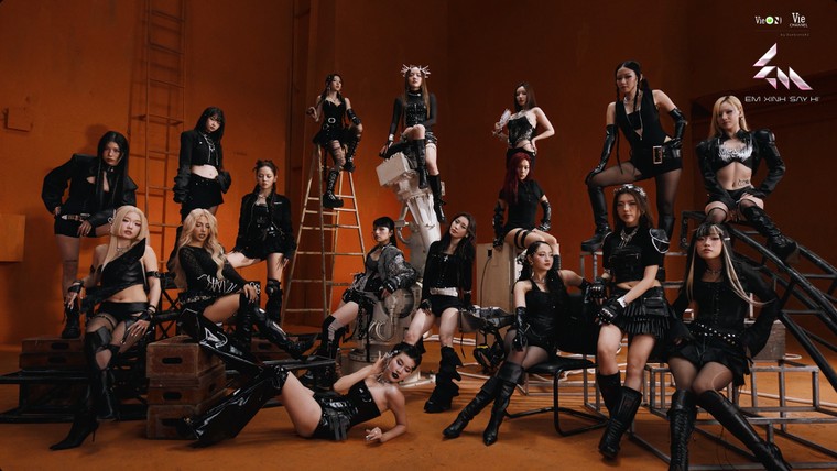 Khám phá MV "THE REAL AURA": Sức hút thị giác mới - Dàn Anh Trai tiếp sức thí sinh "Say Hi" mùa mới ảnh 9