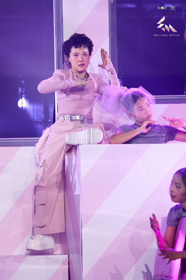 Em Xinh "Say Hi" thống lĩnh Top Trending Âm Nhạc Youtube: 8/10 sản phẩm thuộc về chương trình ảnh 1