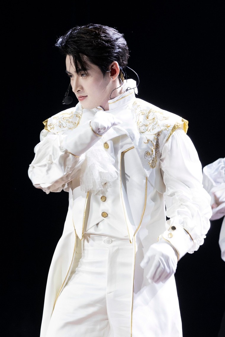 Geminight lung linh: Hùng Huỳnh tái hợp người hâm mộ tại Hà Nội ảnh 12