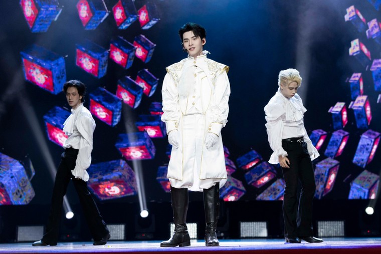 Geminight lung linh: Hùng Huỳnh tái hợp người hâm mộ tại Hà Nội ảnh 13