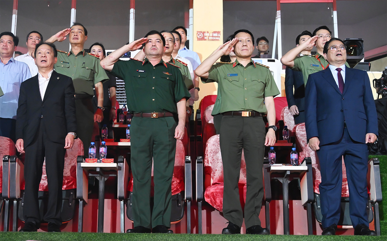 Đồng diễn trống hội hùng tráng tại Lễ khai mạc Giải bóng đá Công an, Cảnh sát các nước ASEAN mở rộng 2025 ảnh 2