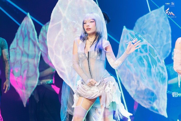 Các ca khúc mới của Em Xinh "Say Hi" truyền cảm hứng về lối sống tích cực ảnh 3