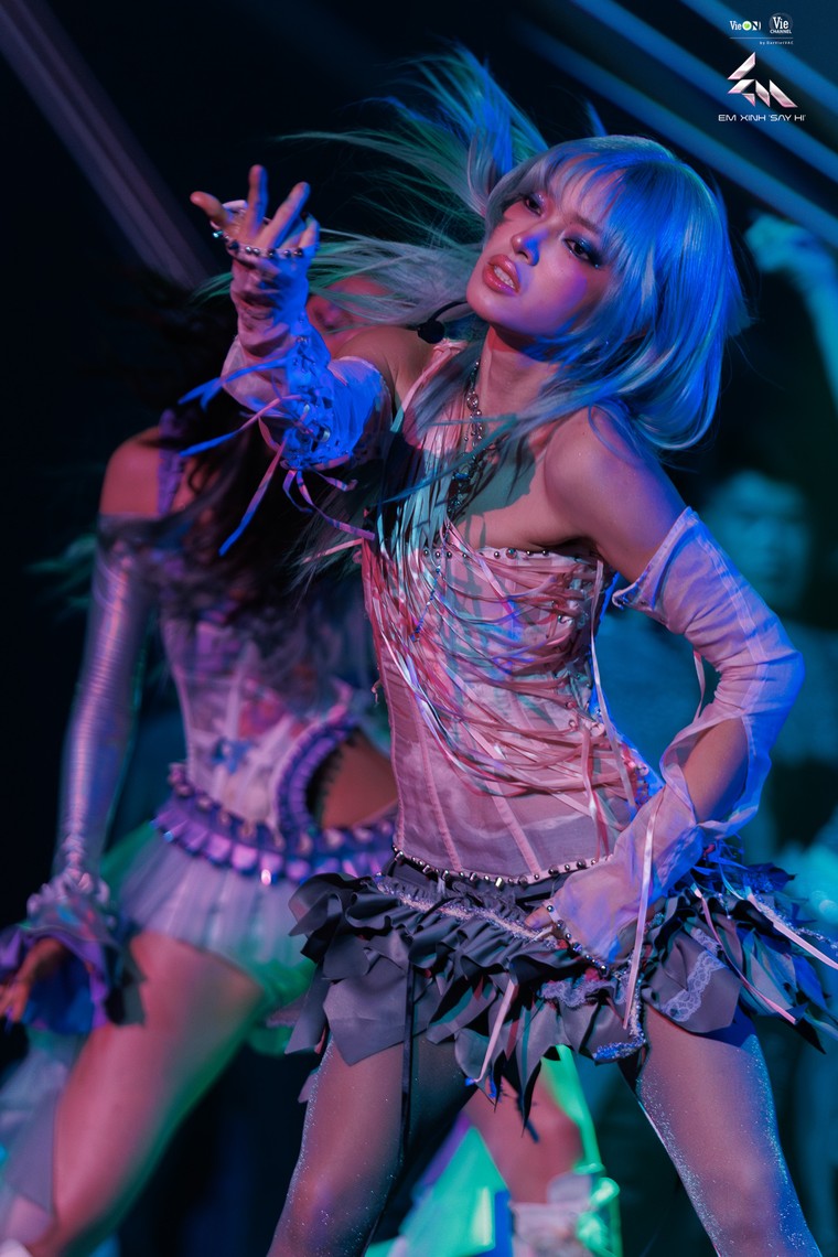 Các ca khúc mới của Em Xinh "Say Hi" truyền cảm hứng về lối sống tích cực ảnh 2