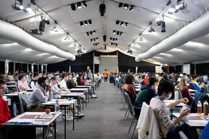 AI và đội tuyển Việt Nam tỏa sáng tại Kỳ Thi Toán Quốc Tế IMO 2025 ảnh 3