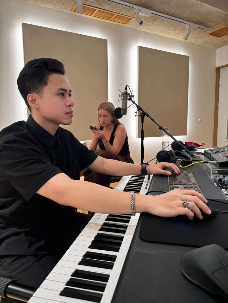 DTAP bước vào đường đua sáng tác âm nhạc Châu Á cùng với các nhà sản xuất âm nhạc của Dua Lipa, Red Velvet và NCT ảnh 2