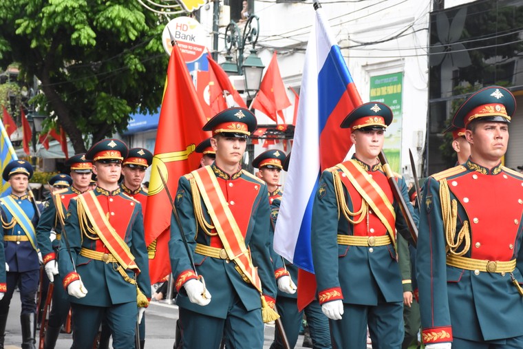 Chùm ảnh: Tổng duyệt Lễ diễu binh, diễu hành A80 tại Quảng trường Ba Đình và các tuyến phố trung tâm Hà Nội ảnh 15