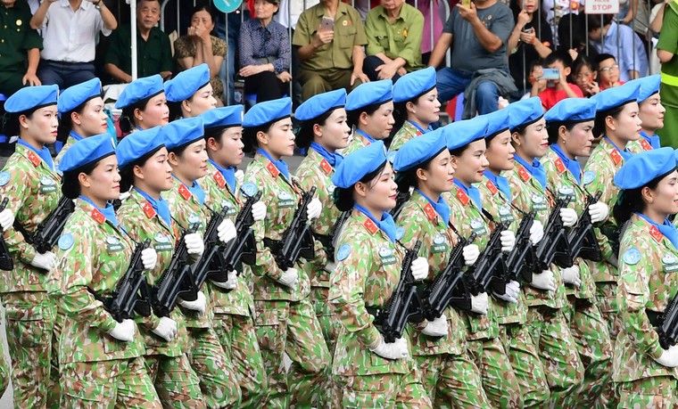 Chùm ảnh: Tổng duyệt Lễ diễu binh, diễu hành A80 tại Quảng trường Ba Đình và các tuyến phố trung tâm Hà Nội ảnh 12