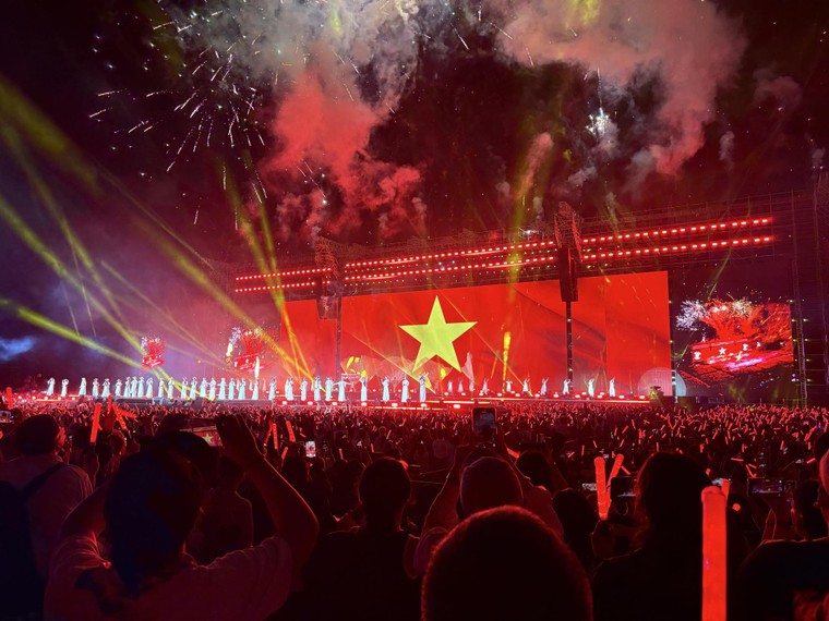 Em Xinh "Say Hi": Khi văn hóa Việt và thế hệ nghệ sĩ nữ mới cùng viết nên kỷ nguyên sáng tạo ảnh 1