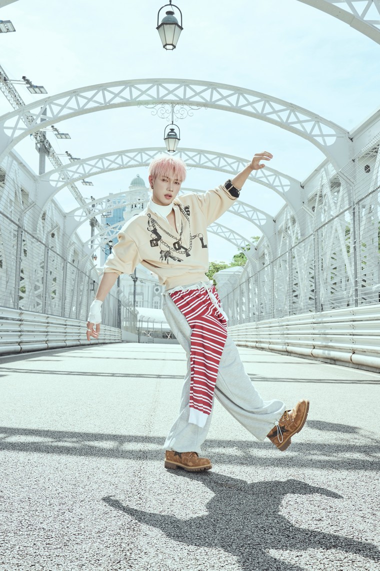 Tổng cục Du lịch Singapore tại Việt Nam hợp tác cùng ca sĩ JSOL ra mắt MV quay tại Singapore ảnh 2