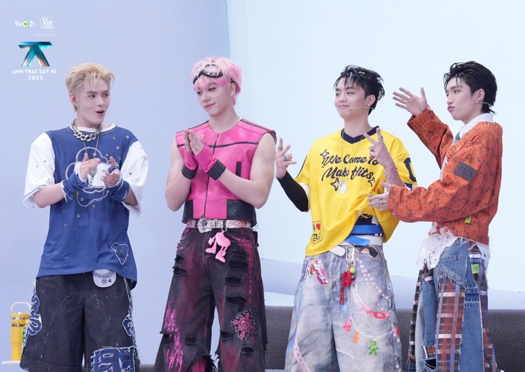 Anh Trai “Say Hi” 2025 Tập 4: Không chỉ trình diễn, Live Stage 2 mang đến sự thay đổi ngoại hình bất ngờ của các Anh Trai ảnh 2