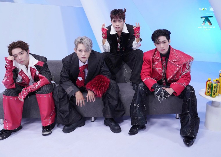 Anh Trai “Say Hi” 2025 Tập 4: Không chỉ trình diễn, Live Stage 2 mang đến sự thay đổi ngoại hình bất ngờ của các Anh Trai ảnh 6