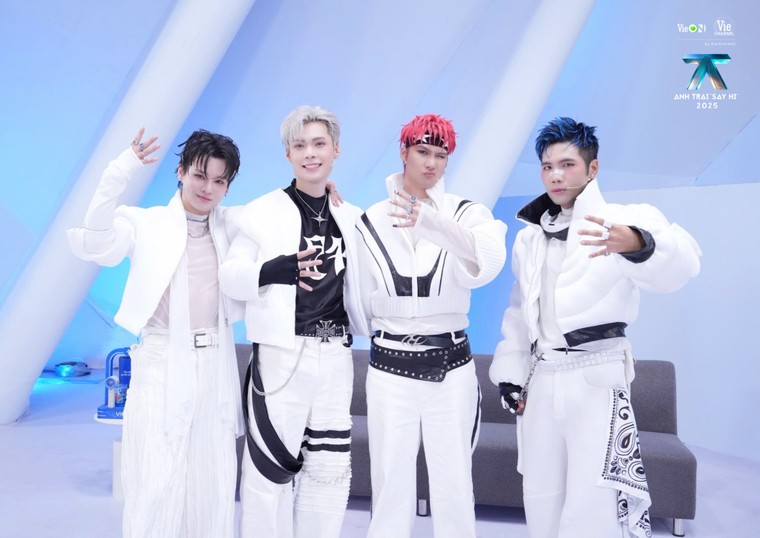 Anh Trai “Say Hi” 2025 Tập 4: Không chỉ trình diễn, Live Stage 2 mang đến sự thay đổi ngoại hình bất ngờ của các Anh Trai ảnh 5
