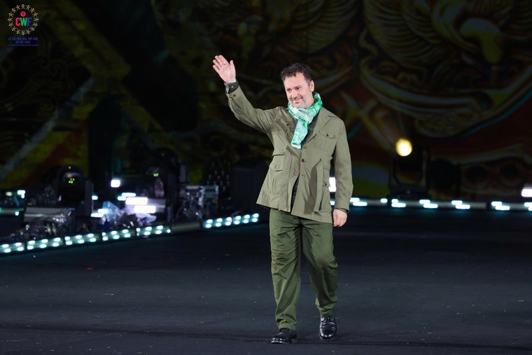 Lễ hội Văn hóa Thế giới tại Hà Nội quyên góp 2,5 tỷ đồng ủng hộ đồng bào vùng lũ ảnh 5