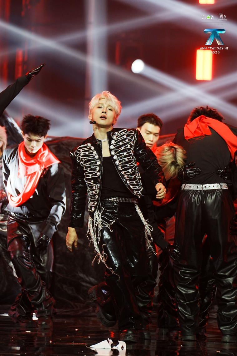 Tập 4 Anh Trai "Say Hi" 2025: Bốn màu sắc âm nhạc đối lập từ Ballad cổ tích, Funk Epic, Y2K ảnh 1