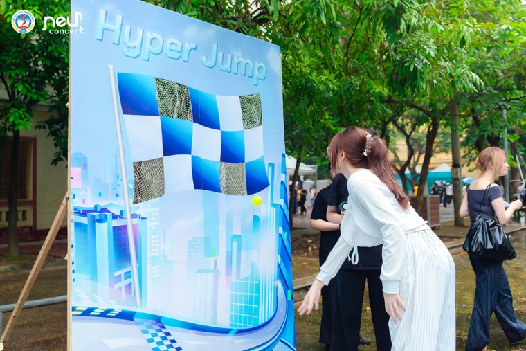 NEU Concert 2025: Đường đua âm nhạc trở lại cùng dàn line-up ấn tượng ảnh 2