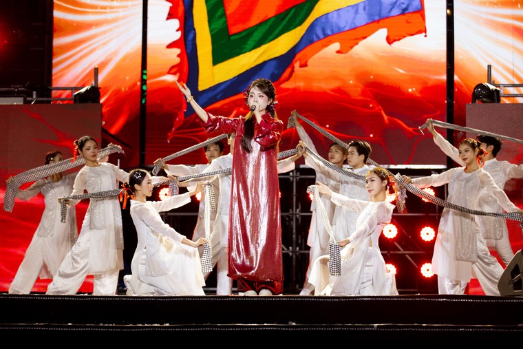 "Hành trình Tự hào Việt Nam" của DTAP được Trung ương Đoàn TNCS Hồ Chí Minh trao Bằng khen ảnh 14