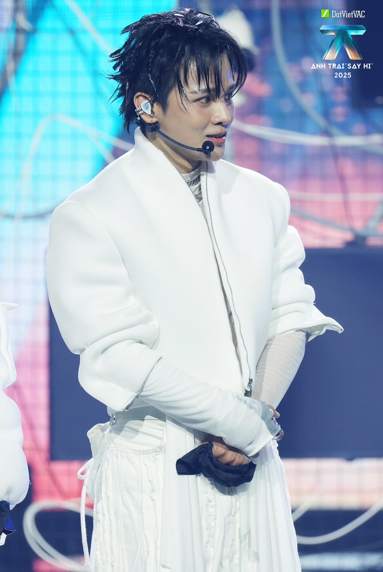Tập 5 Anh Trai “Say Hi” 2025: Team đội trưởng B Ray mang câu chuyện “tình yêu” của các thành viên lên sân khấu Live Stage 2 ảnh 5