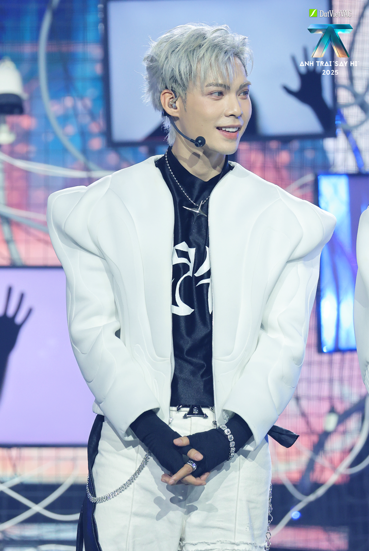 Tập 5 Anh Trai “Say Hi” 2025: Team đội trưởng B Ray mang câu chuyện “tình yêu” của các thành viên lên sân khấu Live Stage 2 ảnh 3