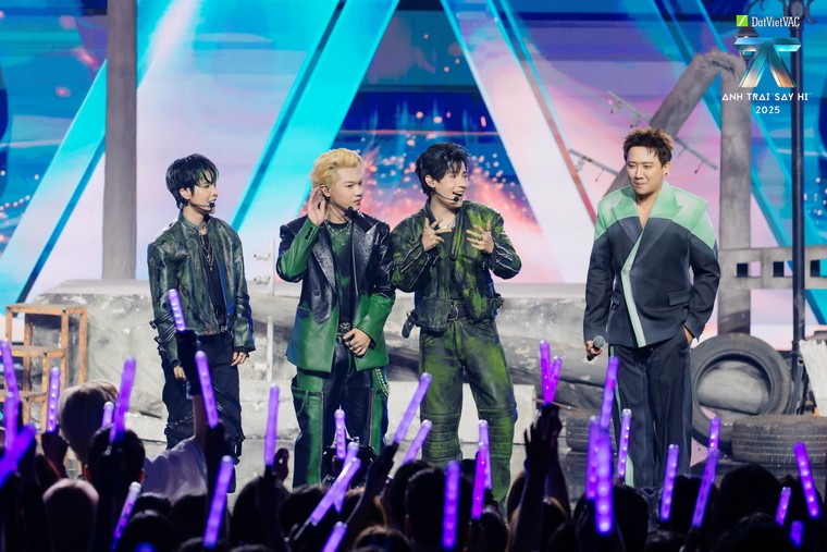 Anh Trai “Say Hi” 2025 Tập 5: Vũ Cát Tường đem hơn 10 năm kinh nghiệm đến với chương trình, Anh Trai buitruonglinh được MC Trấn Thành dành lời khen về ngoại hình ảnh 1