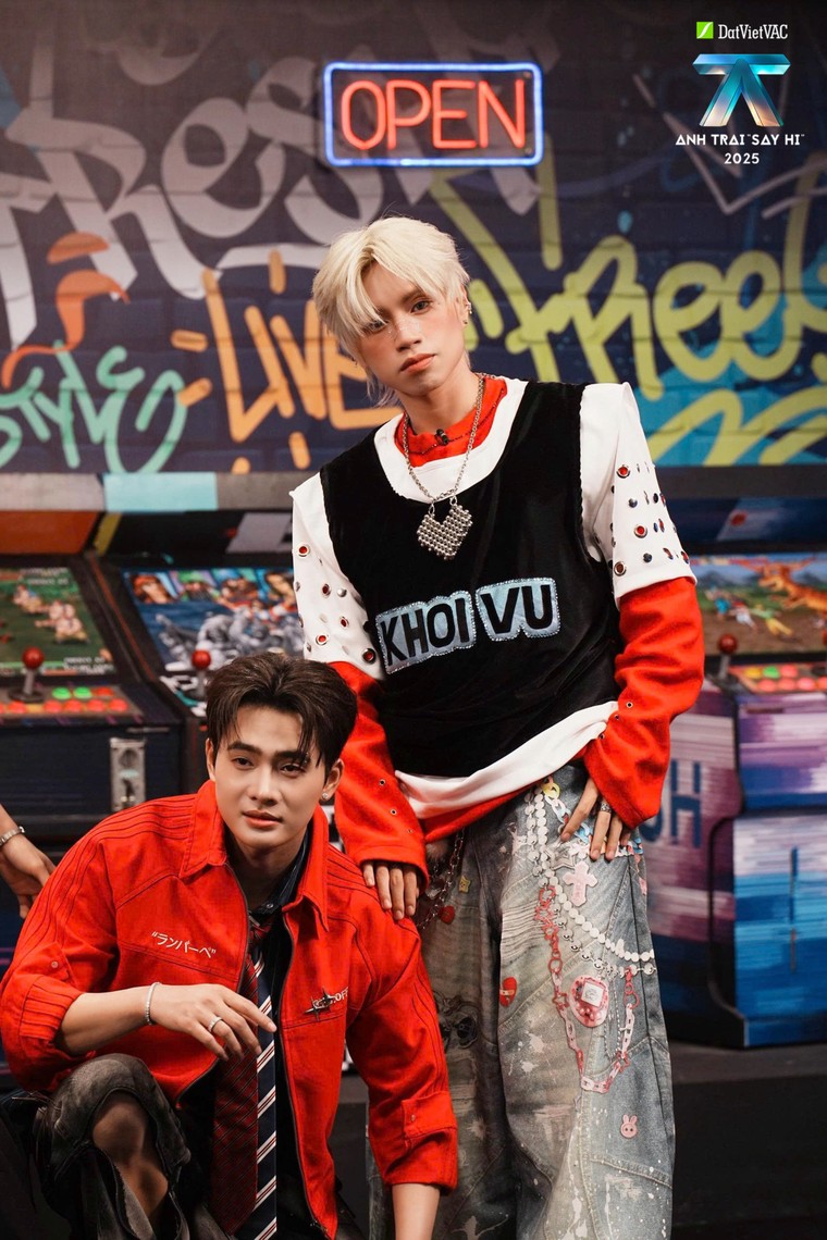 Tập 6 Anh Trai “Say Hi” 2025: Concept “Reply 2000” đưa các Anh Trai tỏa sáng trong trang phục đầy màu sắc ảnh 2