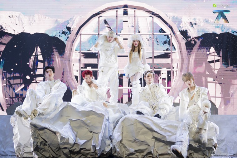 Từ Funk ma mị đến Rock học đường: Bốn sân khấu khiến khán giả Anh Trai "Say Hi" không thể rời mắt trong tập 7 ảnh 10