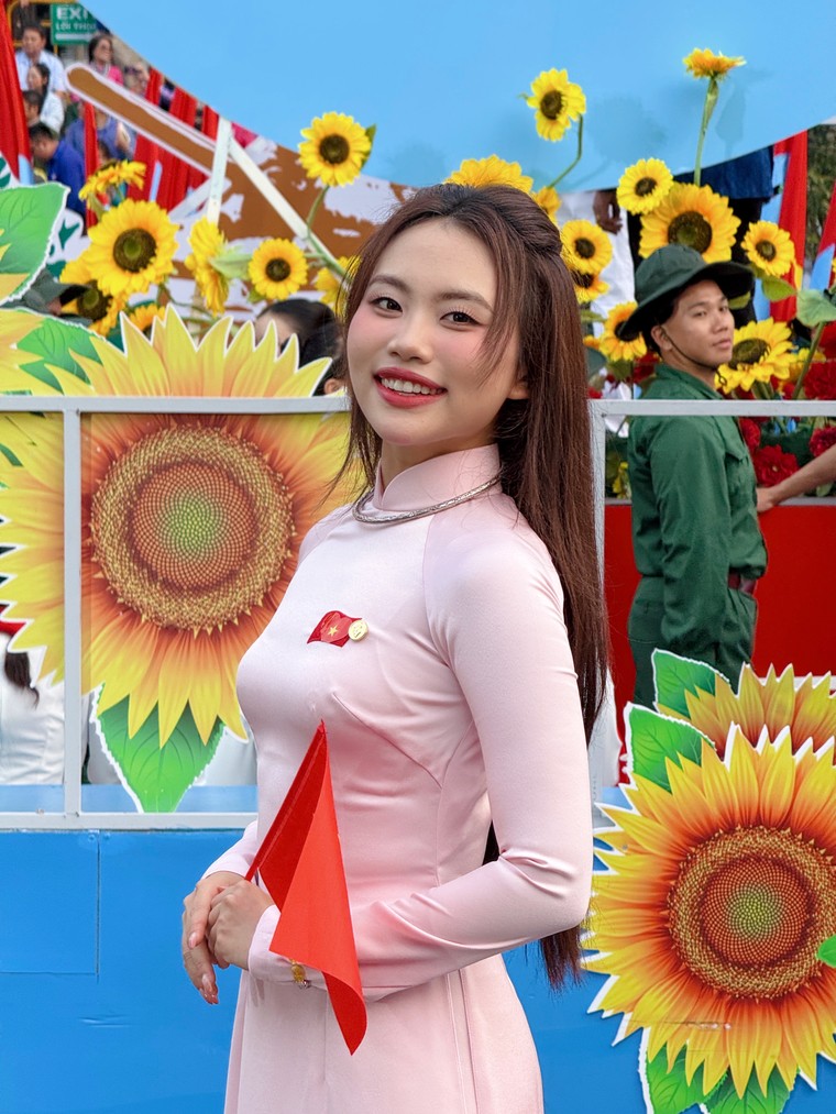 Phương Mỹ Chi - nghệ sĩ gen Z duy nhất xuất hiện trong danh sách những gương mặt kiến tạo thay đổi và truyền cảm tại châu Á của Tatler Most Influential 2025 ảnh 5