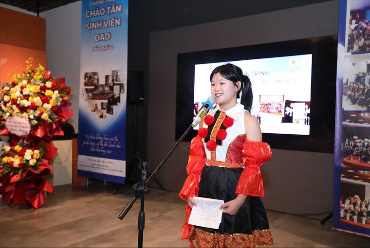 "Truyền lửa" cho tân sinh viên người Dao ảnh 1