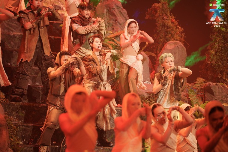 Anh Trai “Say Hi” 2025 Tập 11: Team Vũ Cát Tường, B Ray và Negav khuấy động sân khấu Live Stage 4, Top 18 chính thức bước vào chung kết ảnh 2