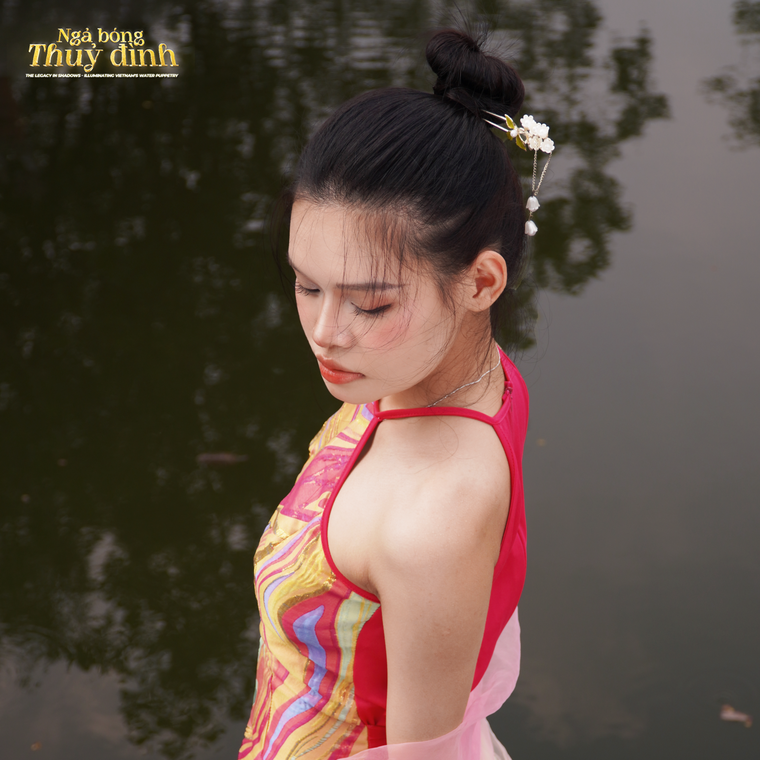 Bộ ảnh “Người giấu bóng - Rối phơi hồn” mang đến góc nhìn thị giác mới về rối nước Việt Nam ảnh 4