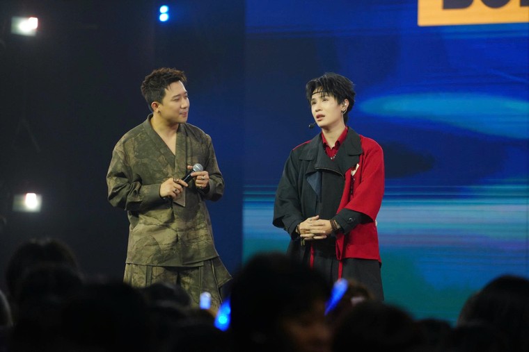 Anh Trai “Say Hi” 2025 Tập 13: Anh Trai B Ray trở về với sức mạnh nguyên bản, mang giọng ca AMEE dự kiến khuấy đảo sân khấu Say Hi ảnh 3