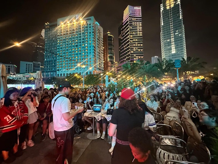 Skyled Sài Gòn rực sáng gọi tên Mason Nguyễn: món quà quy mô bậc nhất từ người hâm mộ sau chung kết Anh Trai Say Hi 2025 ảnh 10