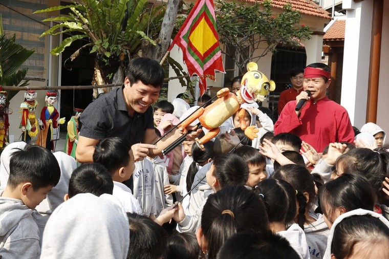 Nghệ nhân Phạm Công Bằng: Người giữ "hồn" rối cạn Tế Tiêu ảnh 4