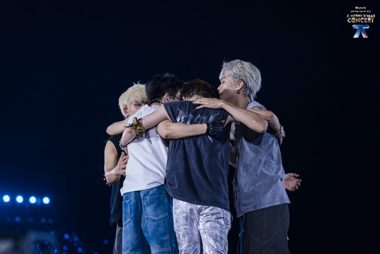 Anh Trai "Say Hi" 2025 Concert Giáng Sinh kiến tạo bức tranh mùa lễ hội cuối năm quy mô lớn tại Vạn Phúc City ảnh 8