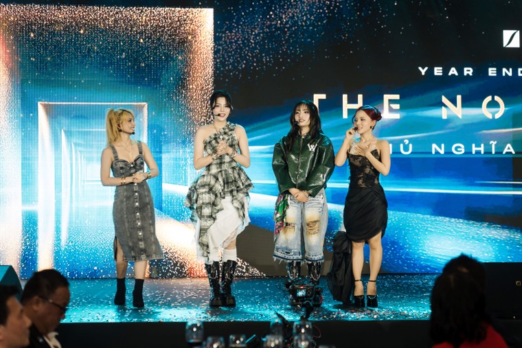 Showbiz Việt Nam cùng “date” trong đêm tiệc cuối năm của DatVietVAC ảnh 7