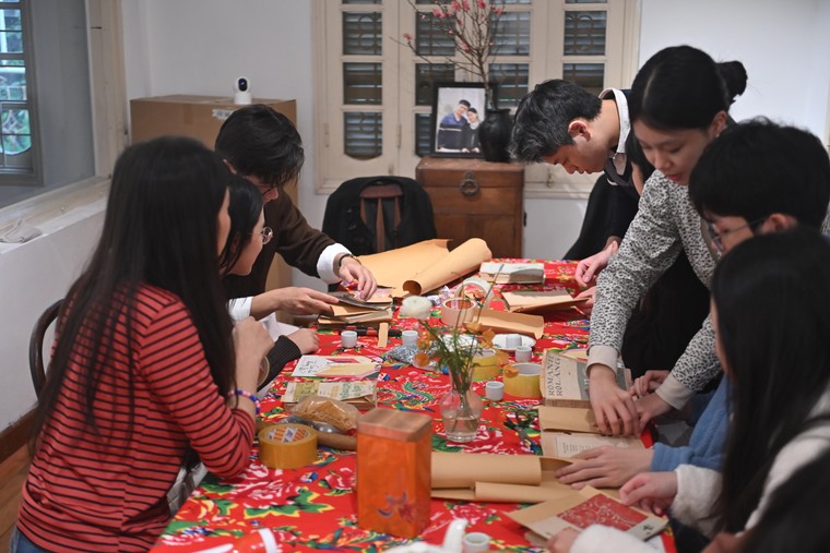 Ký ức Hà Nội tái hiện qua hình thức kịch tương tác đa giác quan ảnh 1