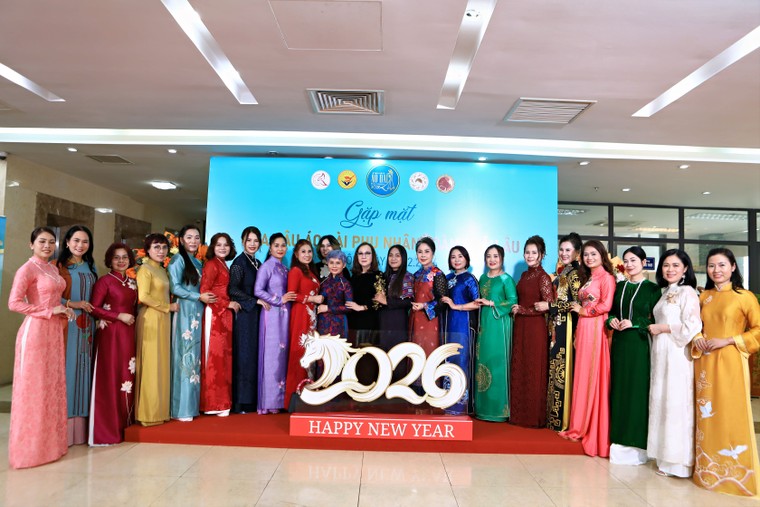 Gặp mặt đầu Xuân 2026: Kết nối cộng đồng phu nhân Việt Nam toàn châu Âu, lan tỏa giá trị văn hóa truyền thống ảnh 6