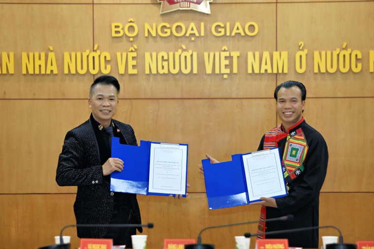 Gặp mặt đầu Xuân 2026: Kết nối cộng đồng phu nhân Việt Nam toàn châu Âu, lan tỏa giá trị văn hóa truyền thống ảnh 11