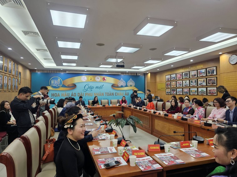 Gặp mặt đầu Xuân 2026: Kết nối cộng đồng phu nhân Việt Nam toàn châu Âu, lan tỏa giá trị văn hóa truyền thống ảnh 10