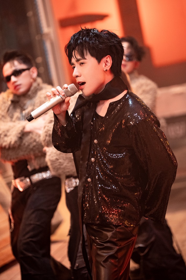 Sóng 26 - Tơ Tưởng Với Thời Gian: Khi đêm Giao thừa trở thành “con phố cảm xúc” của người Việt ảnh 5