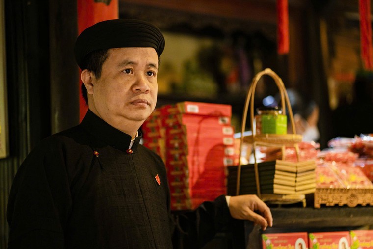 Áo dài trong cơn lốc thị trường ảnh 1