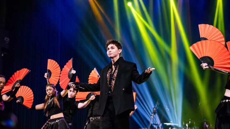 Jun Phạm và đêm nhạc “Hạnh phúc là khi…” - Cảm xúc thăng hoa giữa lòng Hà Nội ảnh 1