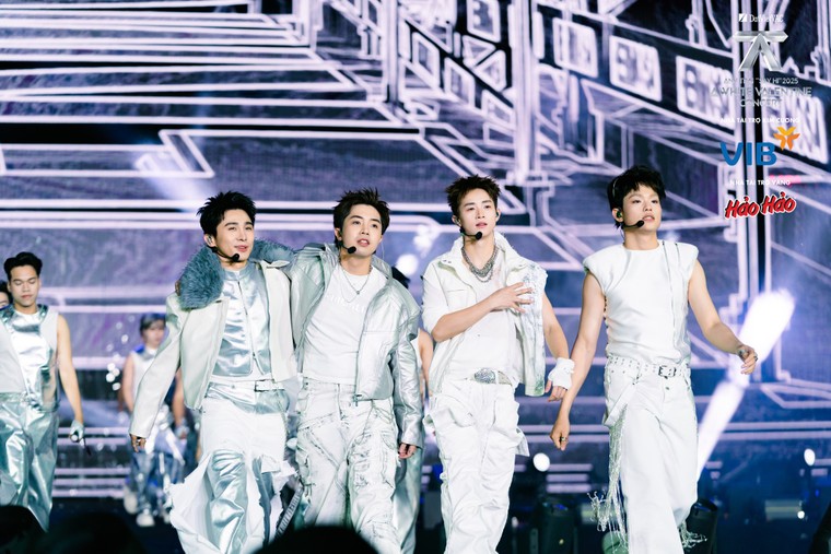 “Biển trắng” giữa Mỹ Đình: Khi concert Việt chạm ngưỡng của một sự kiện văn hóa đô thị ảnh 8