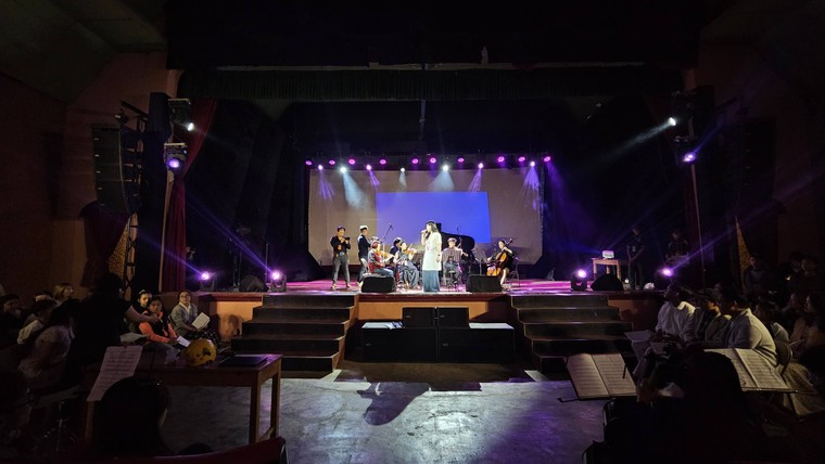 Rạp Hòa Bình “thức giấc” trong đêm nhạc kết nối Thành phố Sáng tạo UNESCO ảnh 6