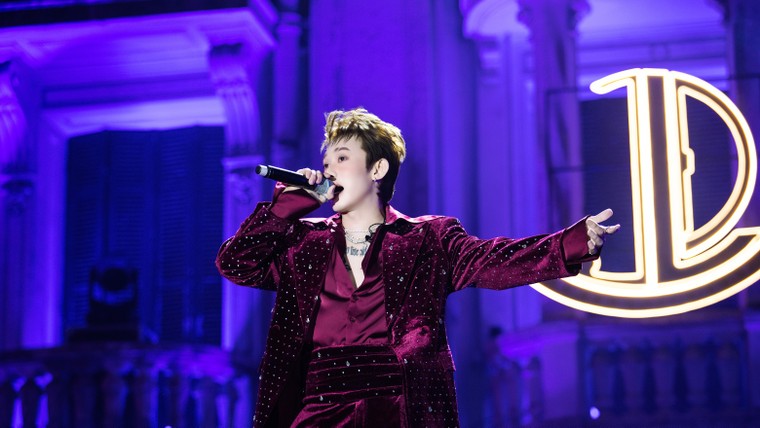 Kay Trần cháy hết mình trong đêm nhạc "Đường Vào Tim Em" tại Hà Nội ảnh 1