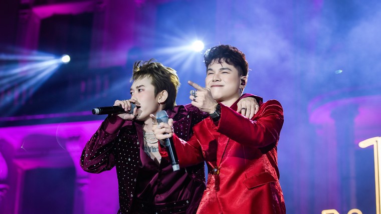 Kay Trần cháy hết mình trong đêm nhạc "Đường Vào Tim Em" tại Hà Nội ảnh 2